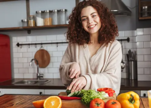 Jak schudnąć przy PCOS: Kompletny, oparty na nauce przewodnik krok po kroku